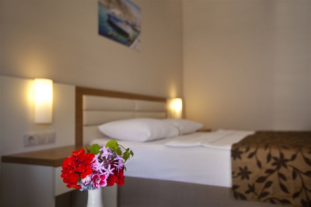 Bitez Risa Hotel Eksteriør bilde